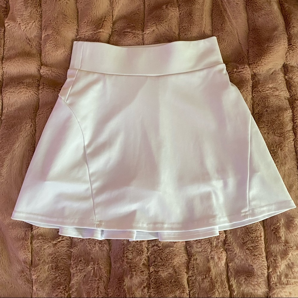 White amazon athletic tennis skort size small